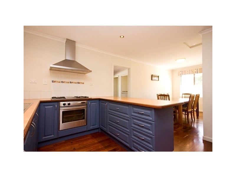 63 Robinson Road, Robinson WA 6330