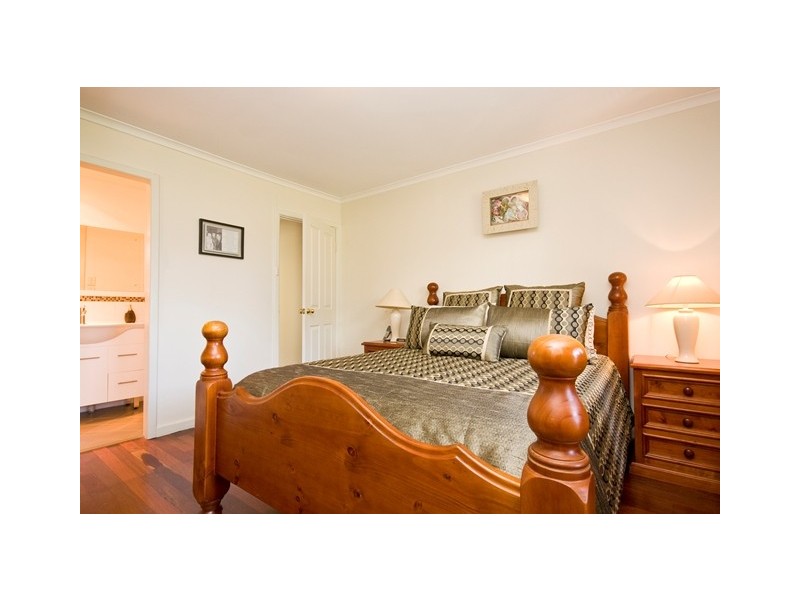 63 Robinson Road, Robinson WA 6330