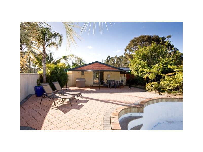 63 Robinson Road, Robinson WA 6330