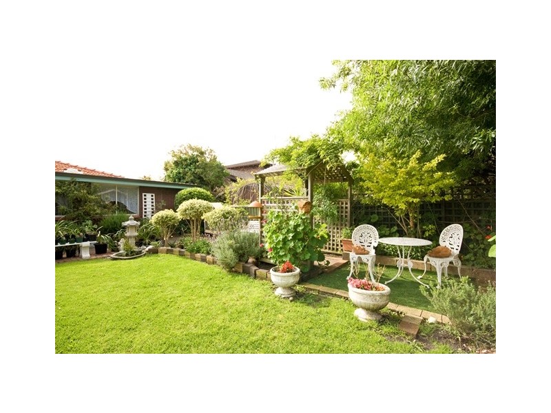 6 Bohemia Road, Yakamia WA 6330