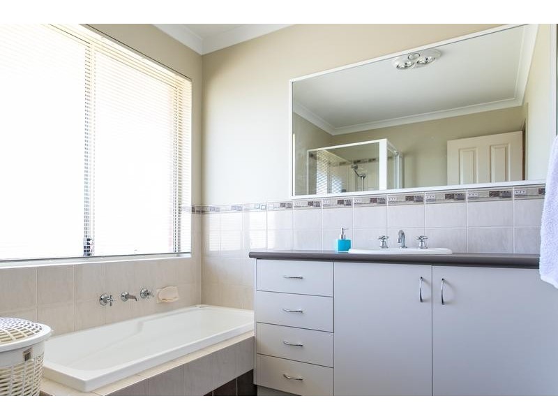 88 Gregory Drive, Mckail WA 6330