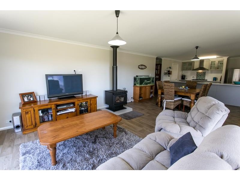 8 Satellite Close, Mckail WA 6330