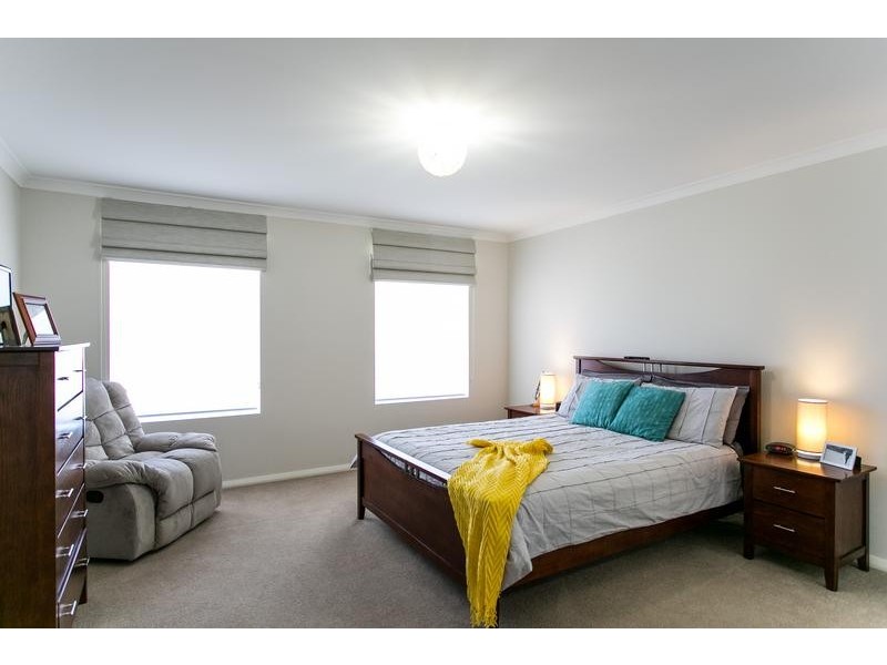 8 Satellite Close, Mckail WA 6330