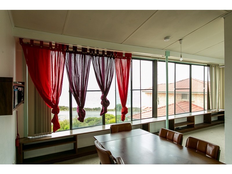 1 Runnymede Street, Goode Beach WA 6330