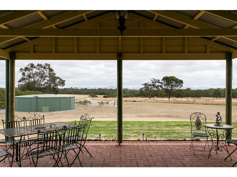 4283 Chester Pass Road, Porongurup WA 6324