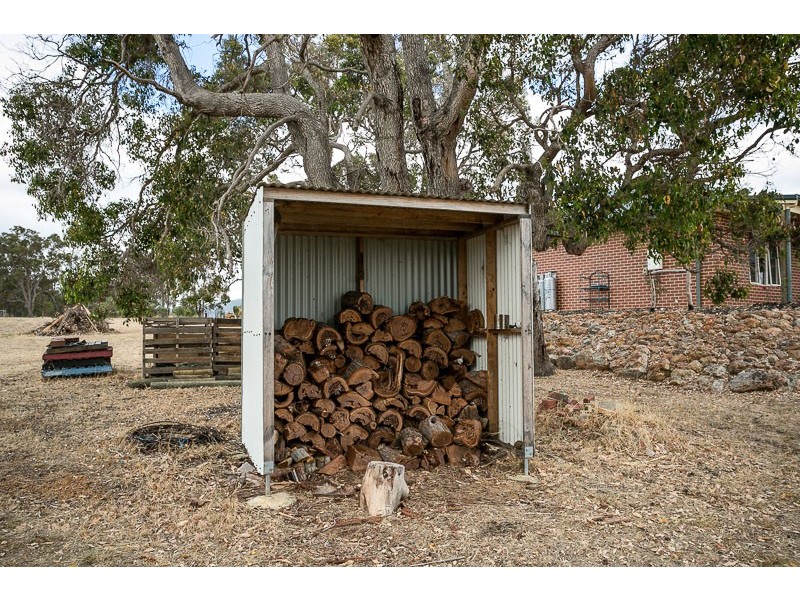 4283 Chester Pass Road, Porongurup WA 6324