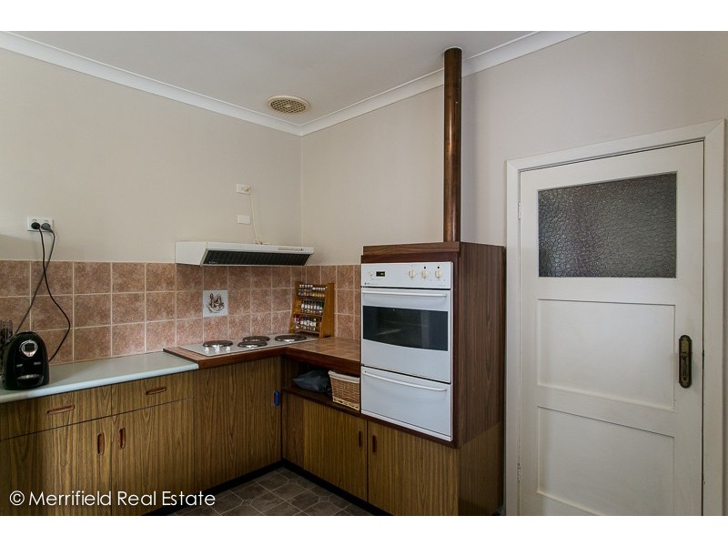 2 Lancaster Road, Mckail WA 6330