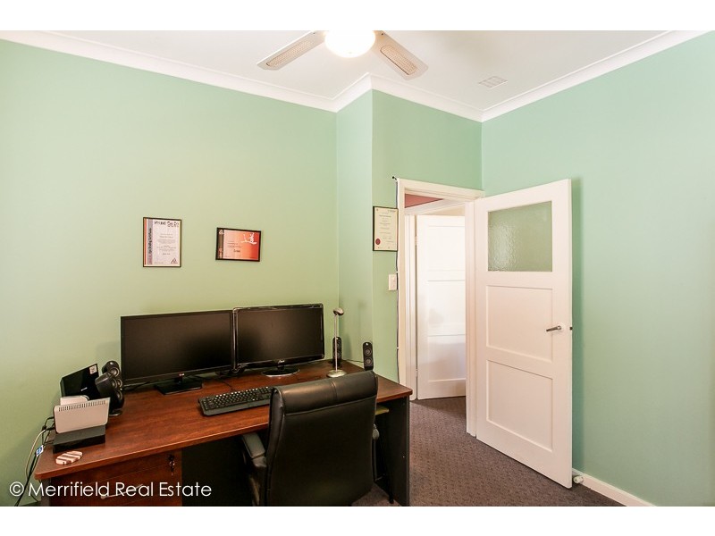 2 Lancaster Road, Mckail WA 6330