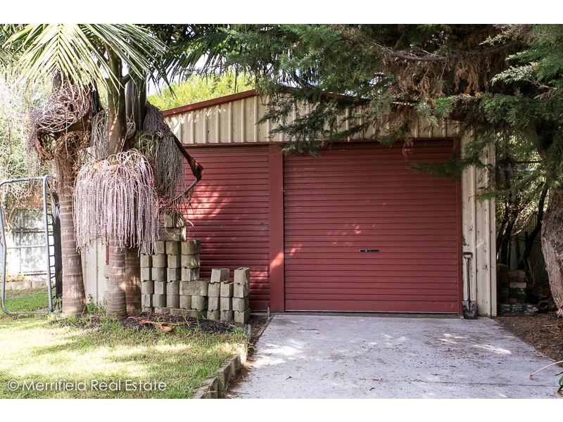 2 Lancaster Road, Mckail WA 6330