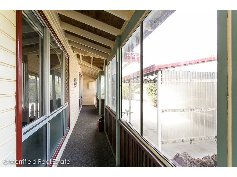 2 Lancaster Road, Mckail WA 6330