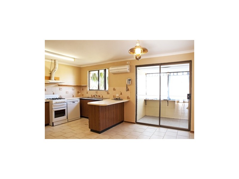 27 Sherwood Drive, Mckail WA 6330