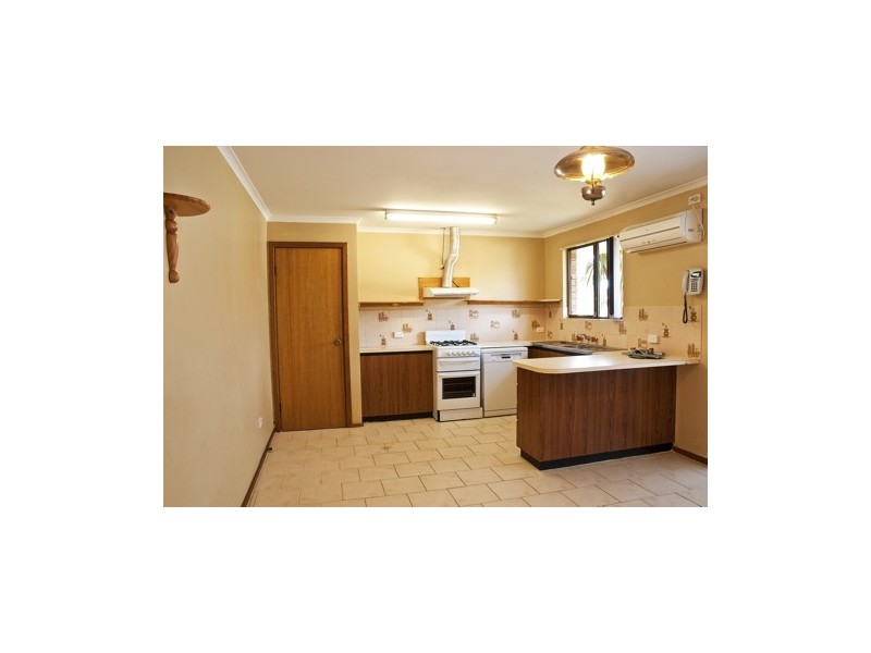 27 Sherwood Drive, Mckail WA 6330