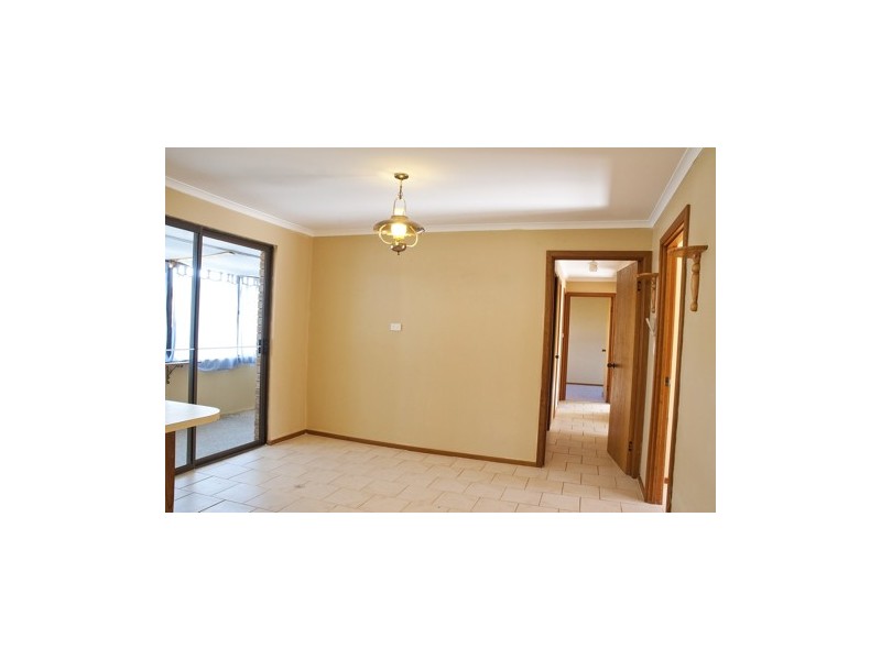 27 Sherwood Drive, Mckail WA 6330