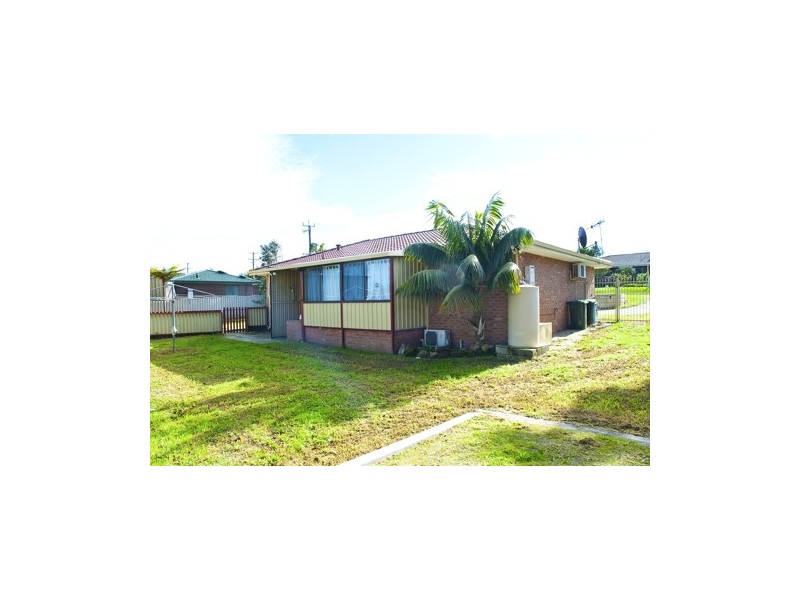 27 Sherwood Drive, Mckail WA 6330