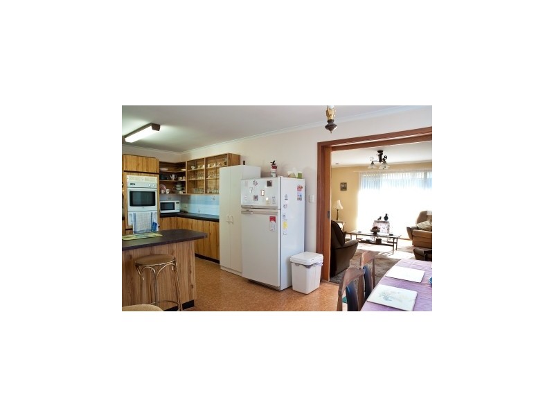 15 Sherwood Drive, Mckail WA 6330