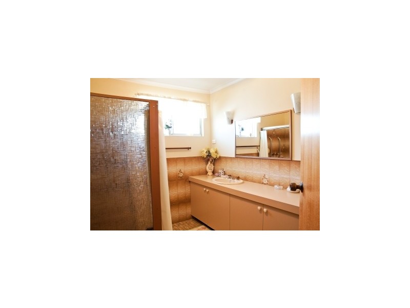 15 Sherwood Drive, Mckail WA 6330