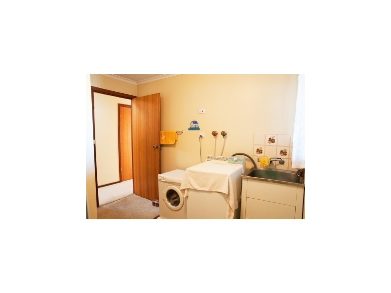 15 Sherwood Drive, Mckail WA 6330