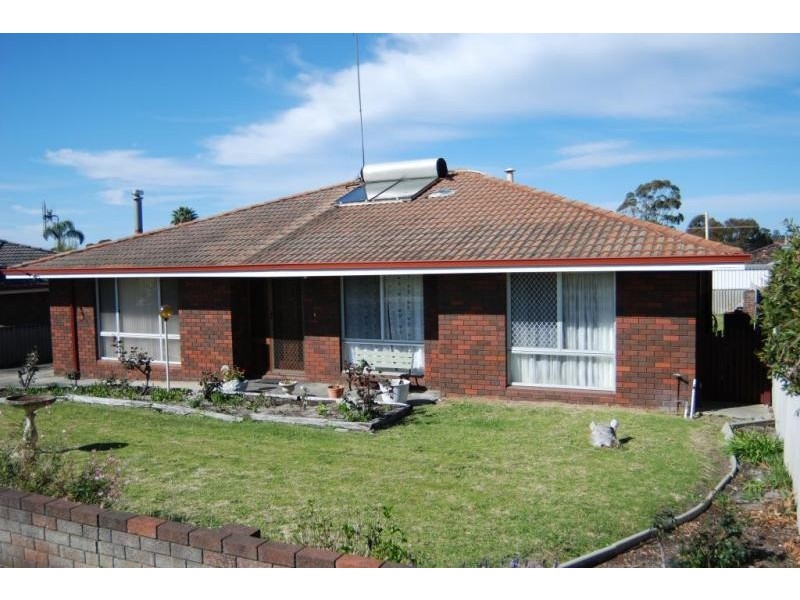 15 Sherwood Drive, Mckail WA 6330