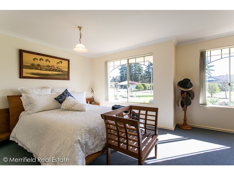 14 Parmelia Way, Mckail WA 6330