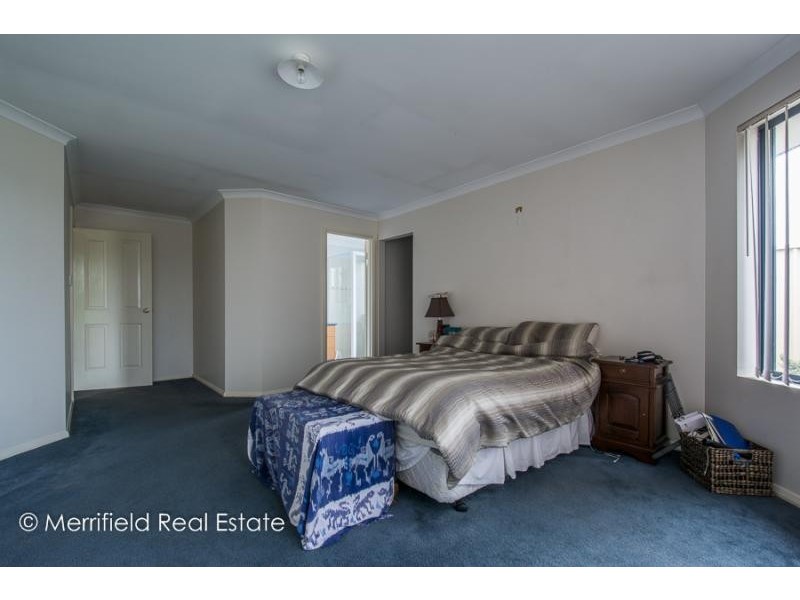 6 Pyrus Gardens, Yakamia WA 6330
