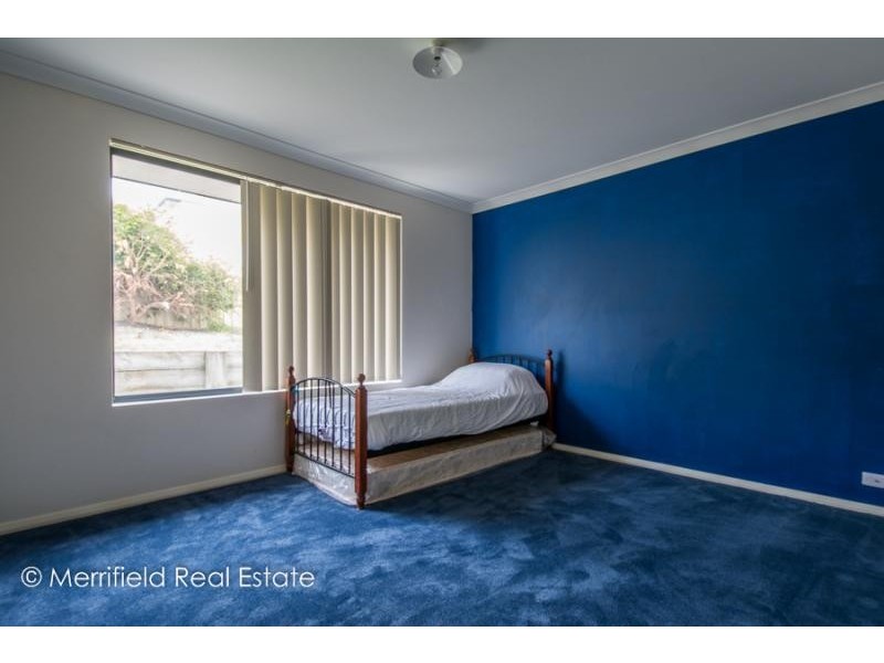 6 Pyrus Gardens, Yakamia WA 6330