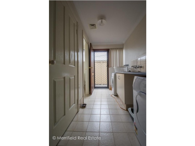 6 Pyrus Gardens, Yakamia WA 6330