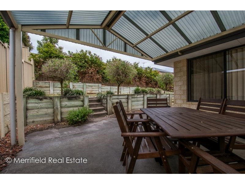 6 Pyrus Gardens, Yakamia WA 6330