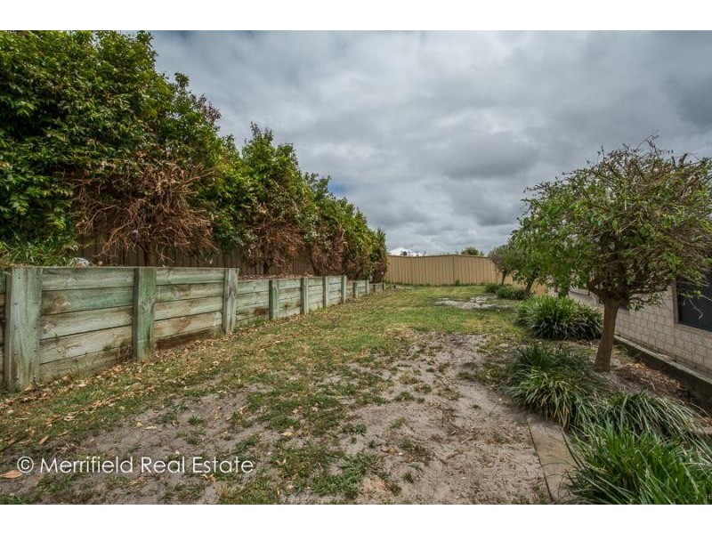 6 Pyrus Gardens, Yakamia WA 6330
