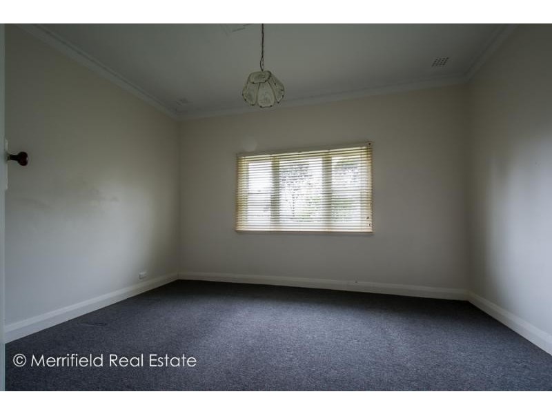 399 Albany Highway, Orana WA 6330