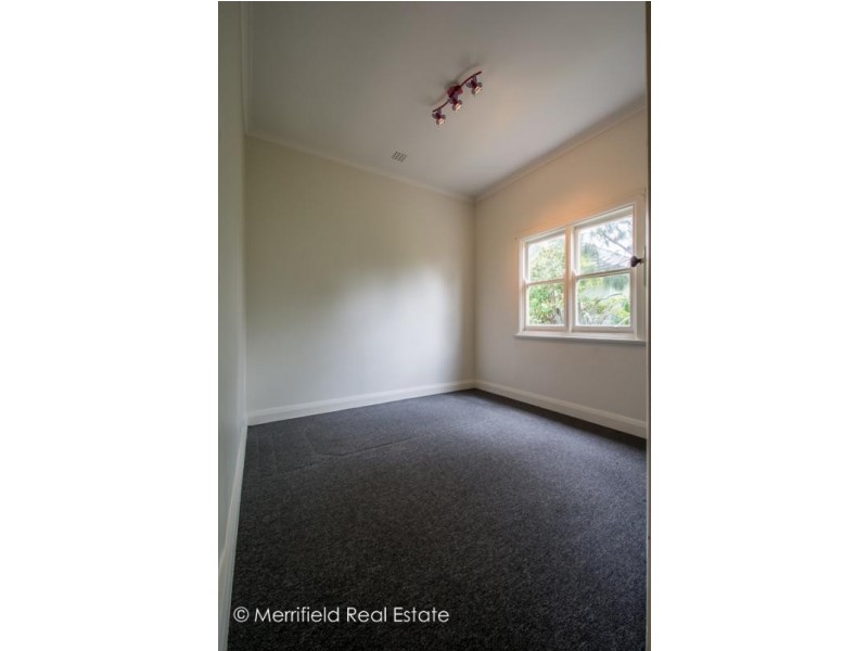 399 Albany Highway, Orana WA 6330
