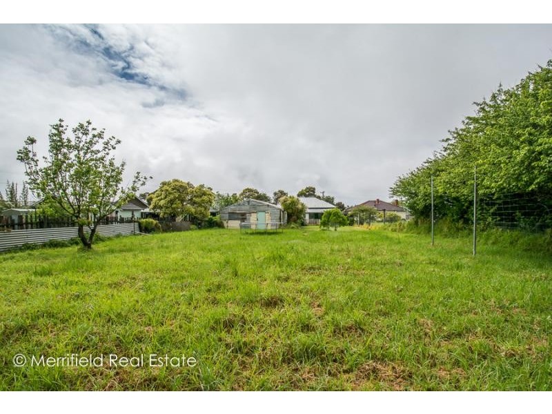 399 Albany Highway, Orana WA 6330