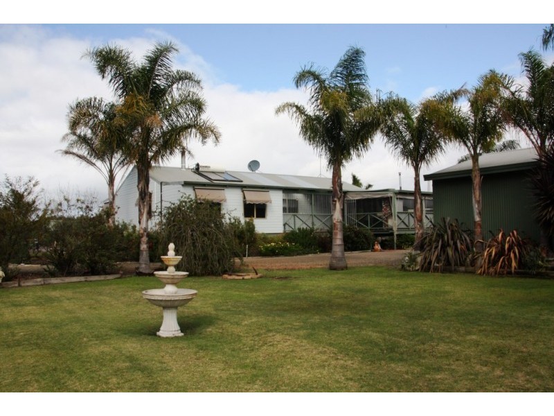 247 Siding Road, Redmond WA 6327