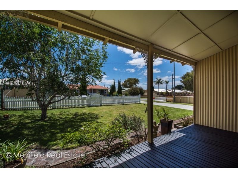 4b Bluff Street, Mira Mar WA 6330