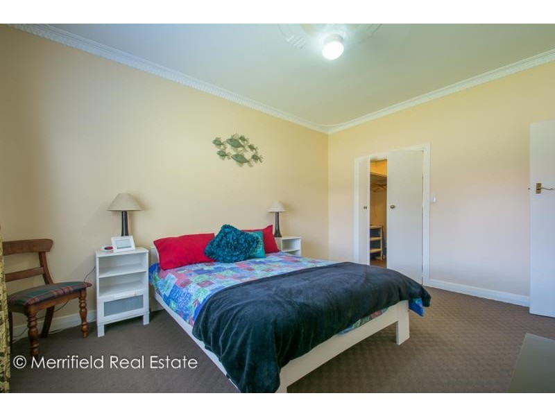 4b Bluff Street, Mira Mar WA 6330