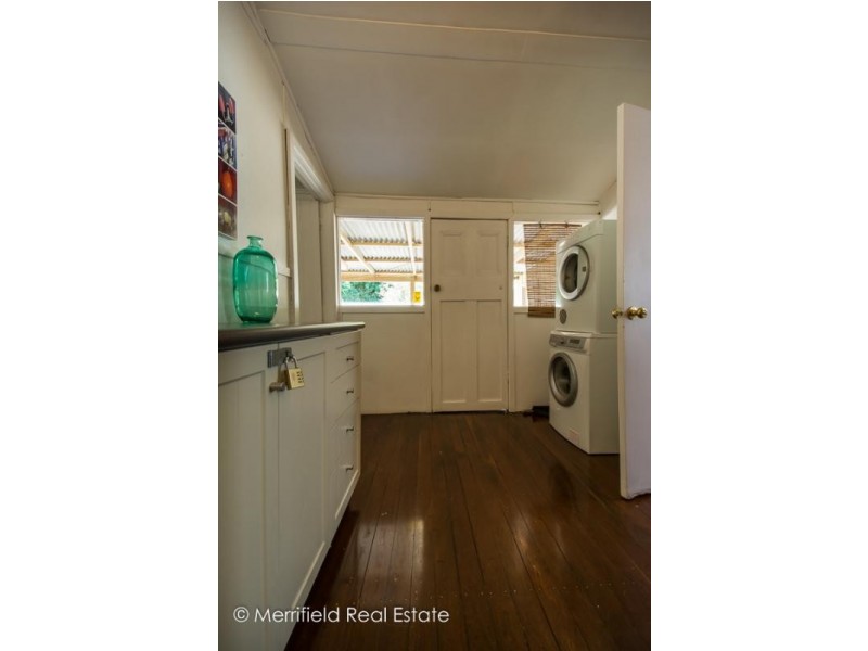 4b Bluff Street, Mira Mar WA 6330