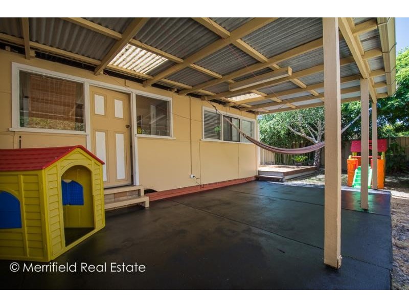 4b Bluff Street, Mira Mar WA 6330