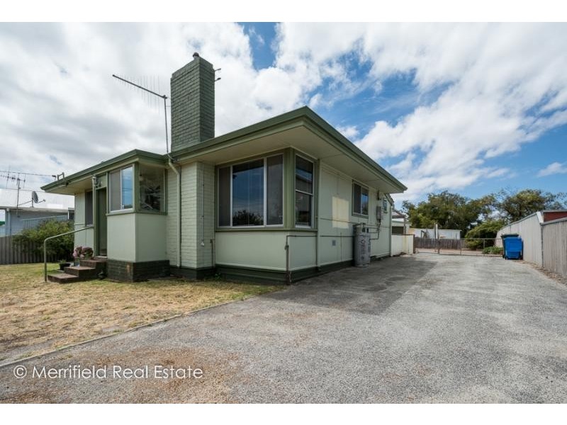 24 Angove Road, Spencer Park WA 6330