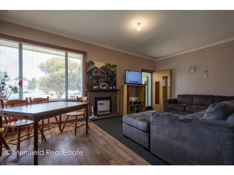 24 Angove Road, Spencer Park WA 6330