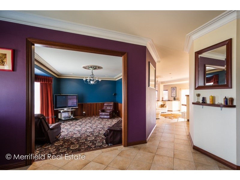 68 Katoomba Street, Orana WA 6330