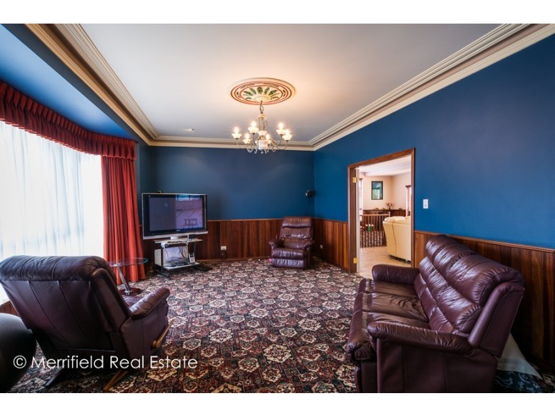 68 Katoomba Street, Orana WA 6330