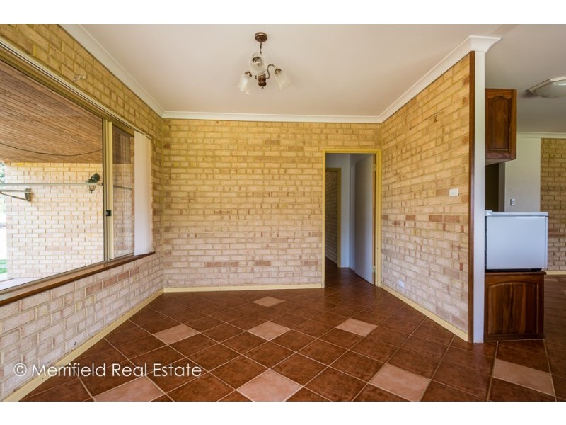 35 Awhina Court, Millbrook WA 6330