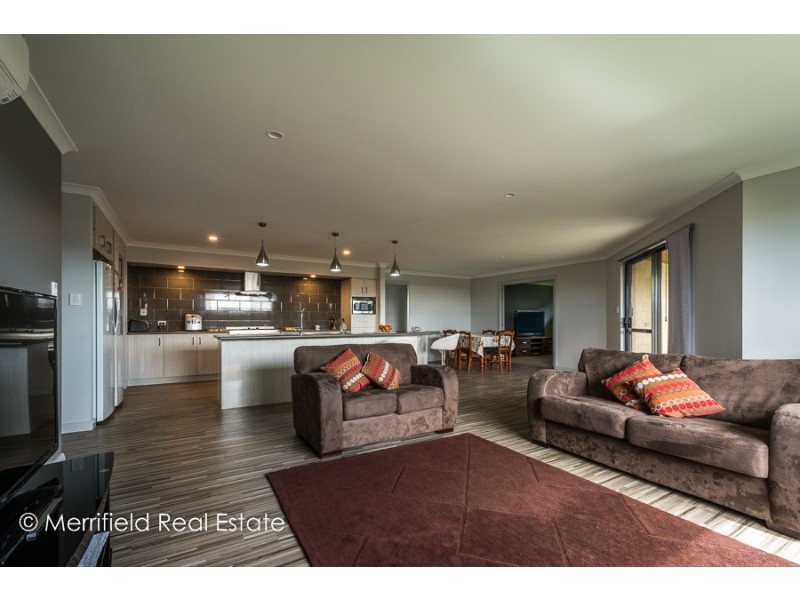 12 Littleheart Place, Mckail WA 6330