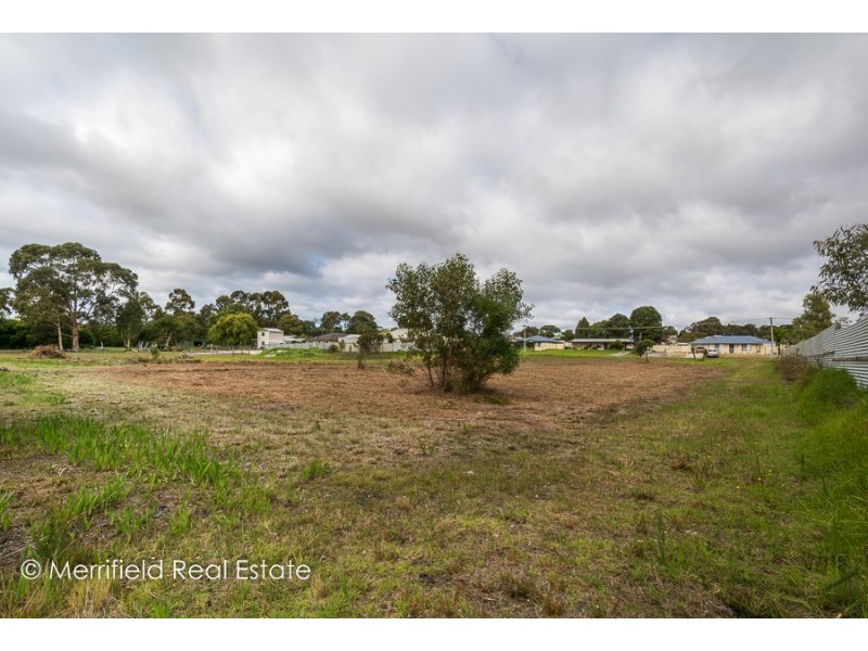 64 Carbine Street, Orana WA 6330