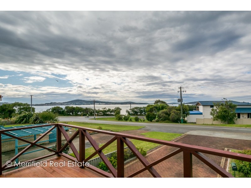 178 Bay View Drive, Little Grove WA 6330