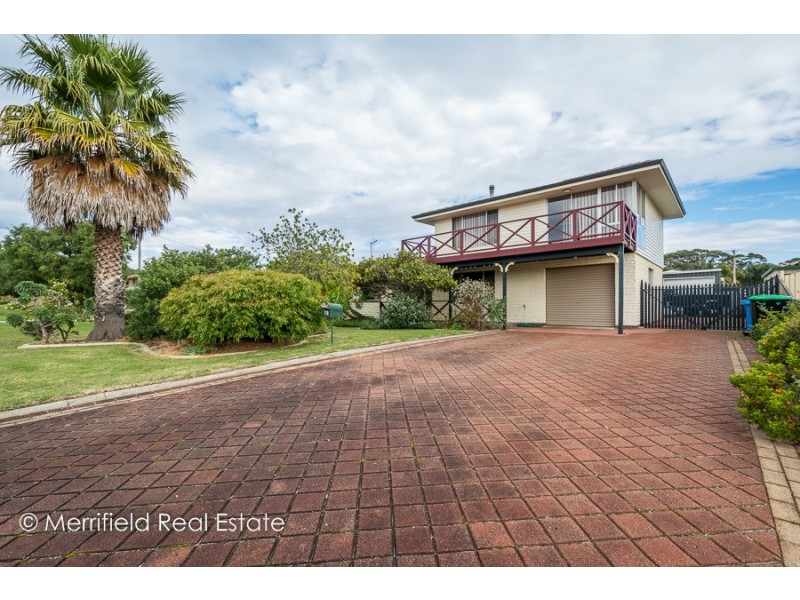 178 Bay View Drive, Little Grove WA 6330