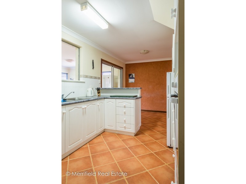 178 Bay View Drive, Little Grove WA 6330