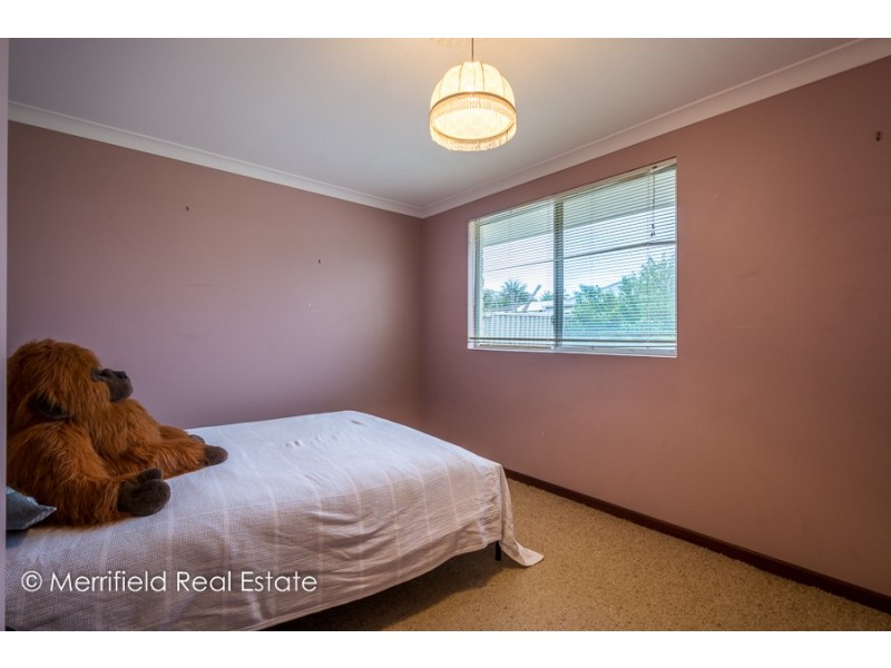 178 Bay View Drive, Little Grove WA 6330