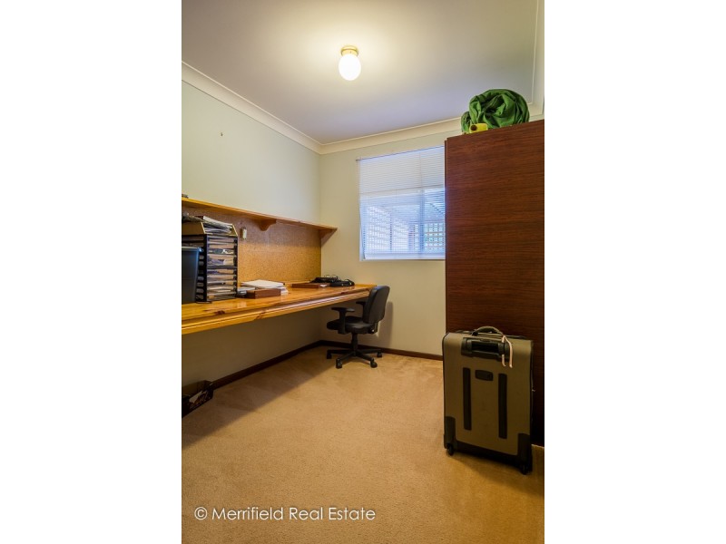 178 Bay View Drive, Little Grove WA 6330