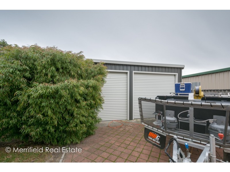 178 Bay View Drive, Little Grove WA 6330