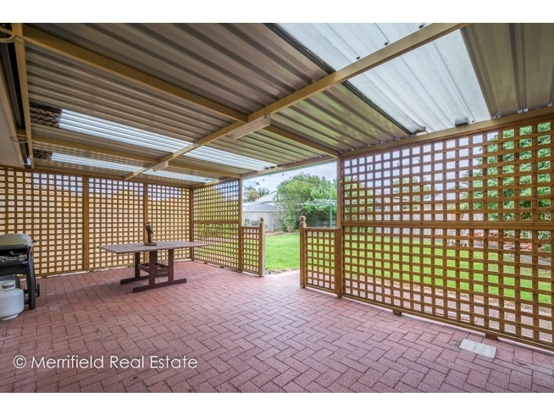 178 Bay View Drive, Little Grove WA 6330